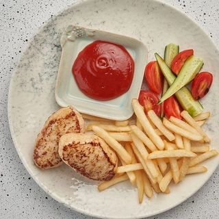 Курячі котлети з фрі