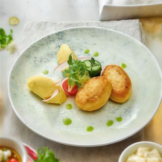 Курячі котлети з картопляним пюре (140/100 г)