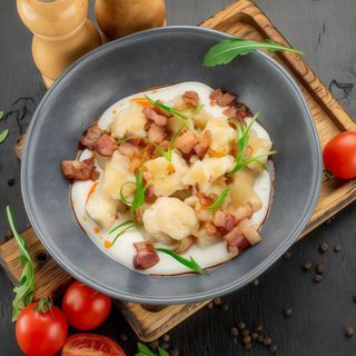 Галушки з картоплею та шкварками