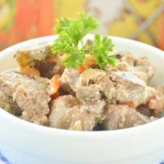 Печінка куряча у сметані