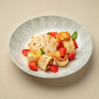 Сирники з карамельною еспумою (180/60г)