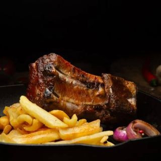 Реберця у кисло-солодкому соусі (400/100/80 г)