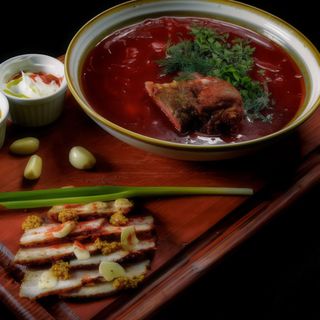 Борщ з реберцями та сметаною (400/50г)