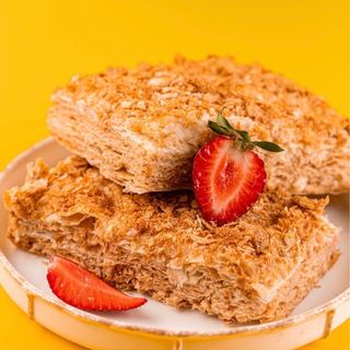 Наполеоні полуничний (300 г)