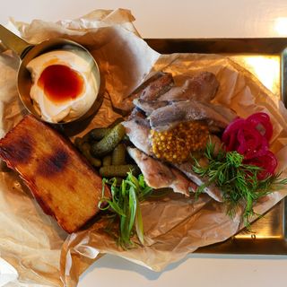 Оселедь Матіас з картопляним гратеном