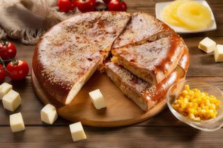 Пиріг Гавайський з куркою, ананасами, кукурудзою та сиром Моцарелою