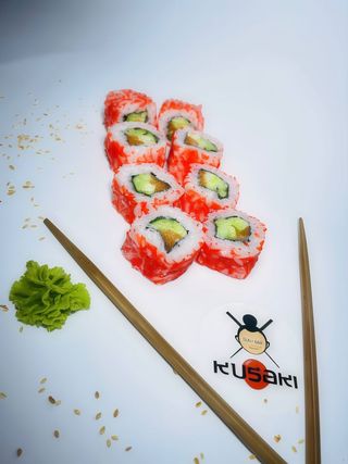 Каліфорнія з лососем (220g)