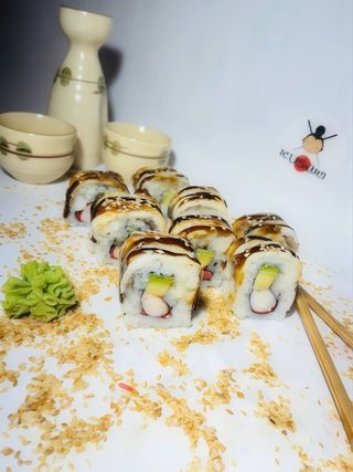 Роли Дракони з вугрем (220g)