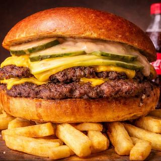 «Дабл чізбургер»( картопля фрі+напій)(460/120/30гр)