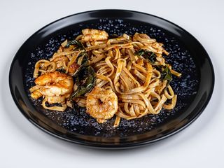 Лапша удон з морепродуктами