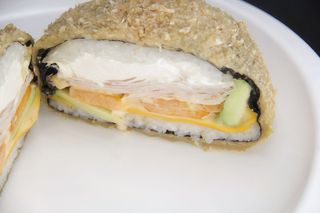 Бургер-суші з копченою куркою