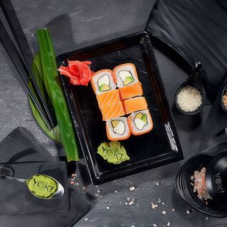 Рол Філадельфія з лососем (280г)