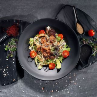 Салат теплий з морепродуктами (270г)