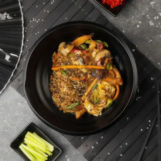 Локшина WOK фунчоза з курятиною