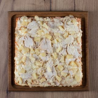 Піца Курка Ананас половина