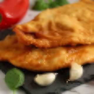 Чебурек з м'ясом XL