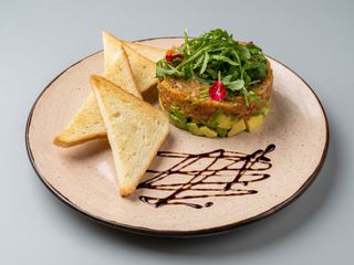 Тартар з лососем (280 г)