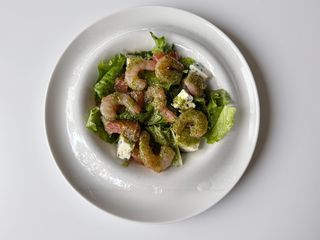 Салат з креветками, грейпфрутом та Дор-блю (200г)