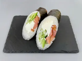 Сушірітто з копченим лососем (275г)