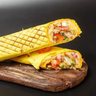 Шаурма в сирному лаваші з овочами