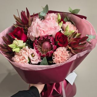 Букет квітів "Поцілунок"