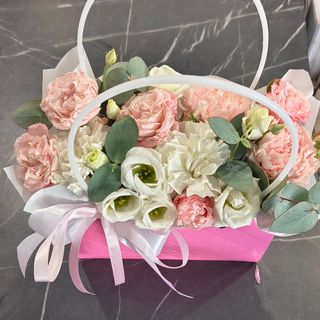 Квіти в кошику "Рожева зефірка"