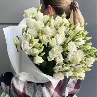 Букет із 9 білих еустом