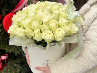 Коробка 51 троянд Атена