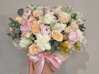 Квіти в коробці "Весняний подих"