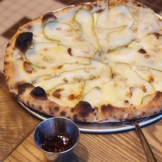 Піца Горгонзола та груша (540 г)