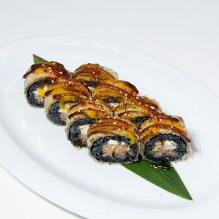 Гарячий рол з лососем гриль 