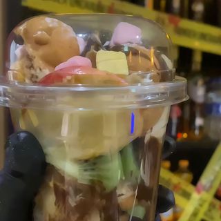 З ФРУКТАМИ В СТАКНІ 