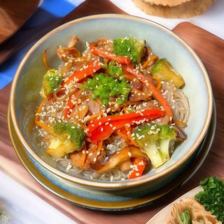 Фунчоза з телятиною (400г)