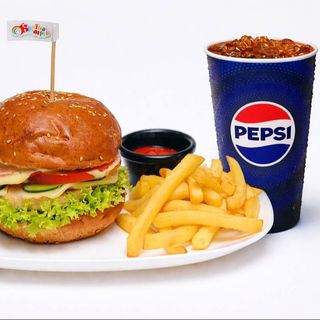 Бургер з куркою та пепсі 0,5 л.