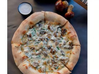 Піца з грибами (550г)