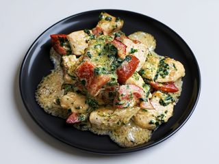 Куряче філе з Вершковим соусом та овочами (300г)