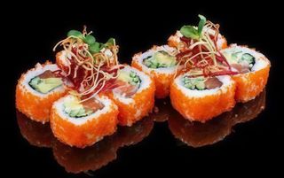 Каліфорнія в ікрі з лососем (280гр)