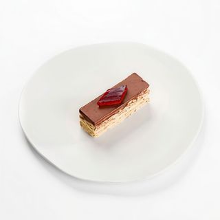 Торт Київ (100г)