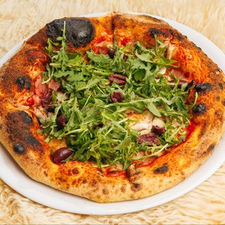 Піца з шинкою та печерицями