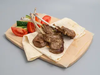 Каре молодої телятини (200 г)