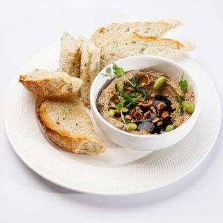 Паштет з печінки індика з ягідним соусом та грінками (100/130г)