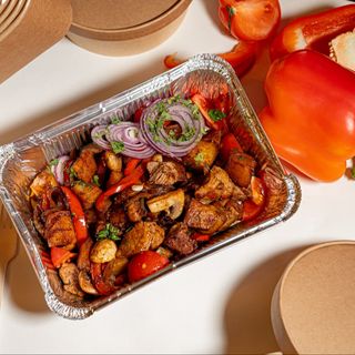 Сковорідка зі свининою та овочами (350 г)