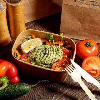 Зелений салат з авокадо