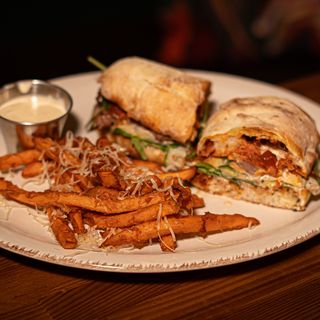 Піцца-Сендвіч з пастрамі