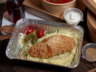 Котлета по-КиЇвськи з картопляним пюре