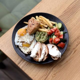 Сніданок з курячим стейком