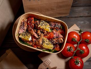 Салат з тунцем,апельсином і авокадо