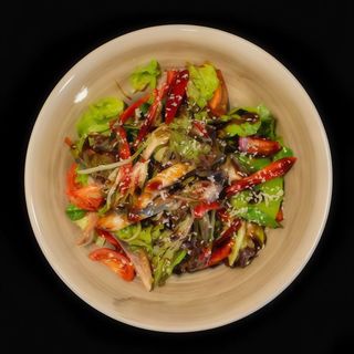 Салат з копченим вугром (260г)