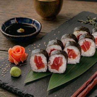 Макі  з тунцем (120г)