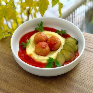 Вегетаріанські боли з картопляним пюре